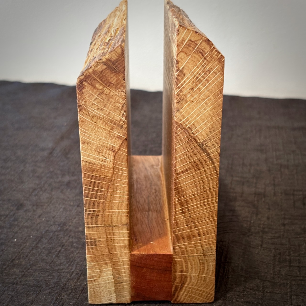 Oak_Laptop_Stand Picture IMG_1904