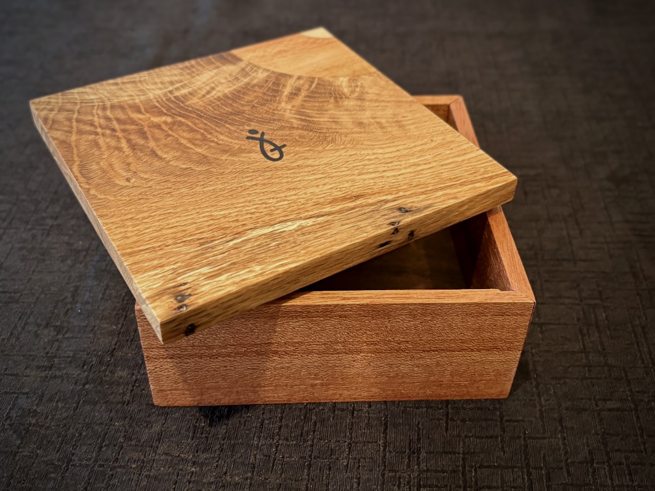 Oak_Memory_Box Picture IMG_0001