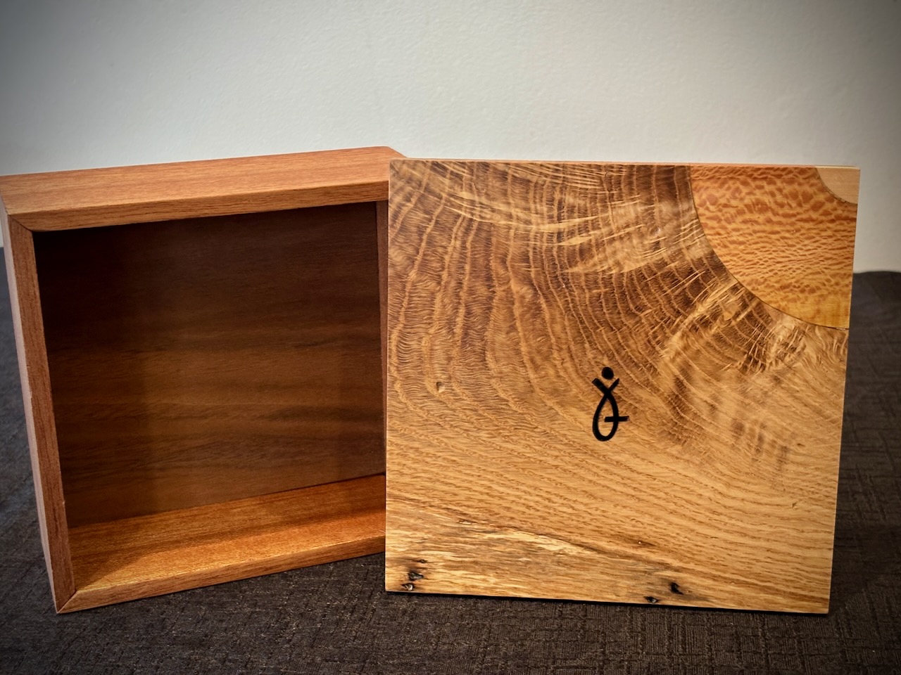 Oak_Memory_Box Picture IMG_0002