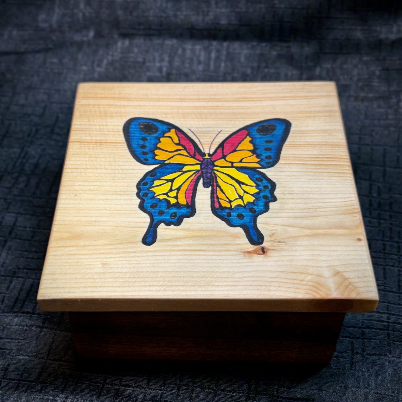 Teak_Butterfly_Box Picture IMG_000